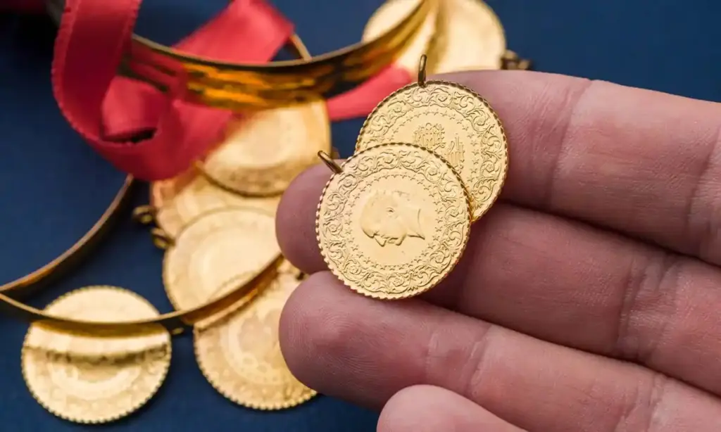 altınlar parmaklarda