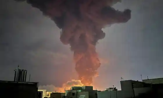 binadan yükselen duman