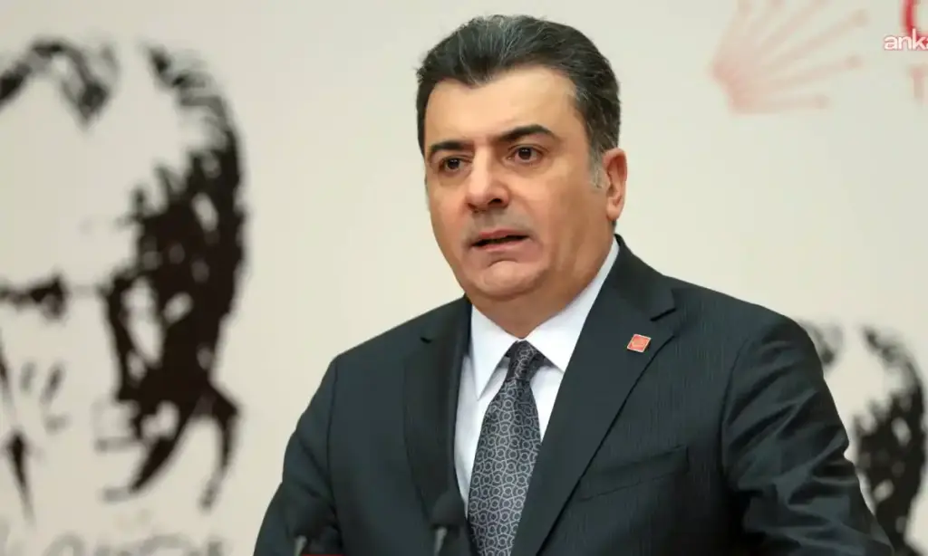 Zeynel Emre, Atatürk resmiyle