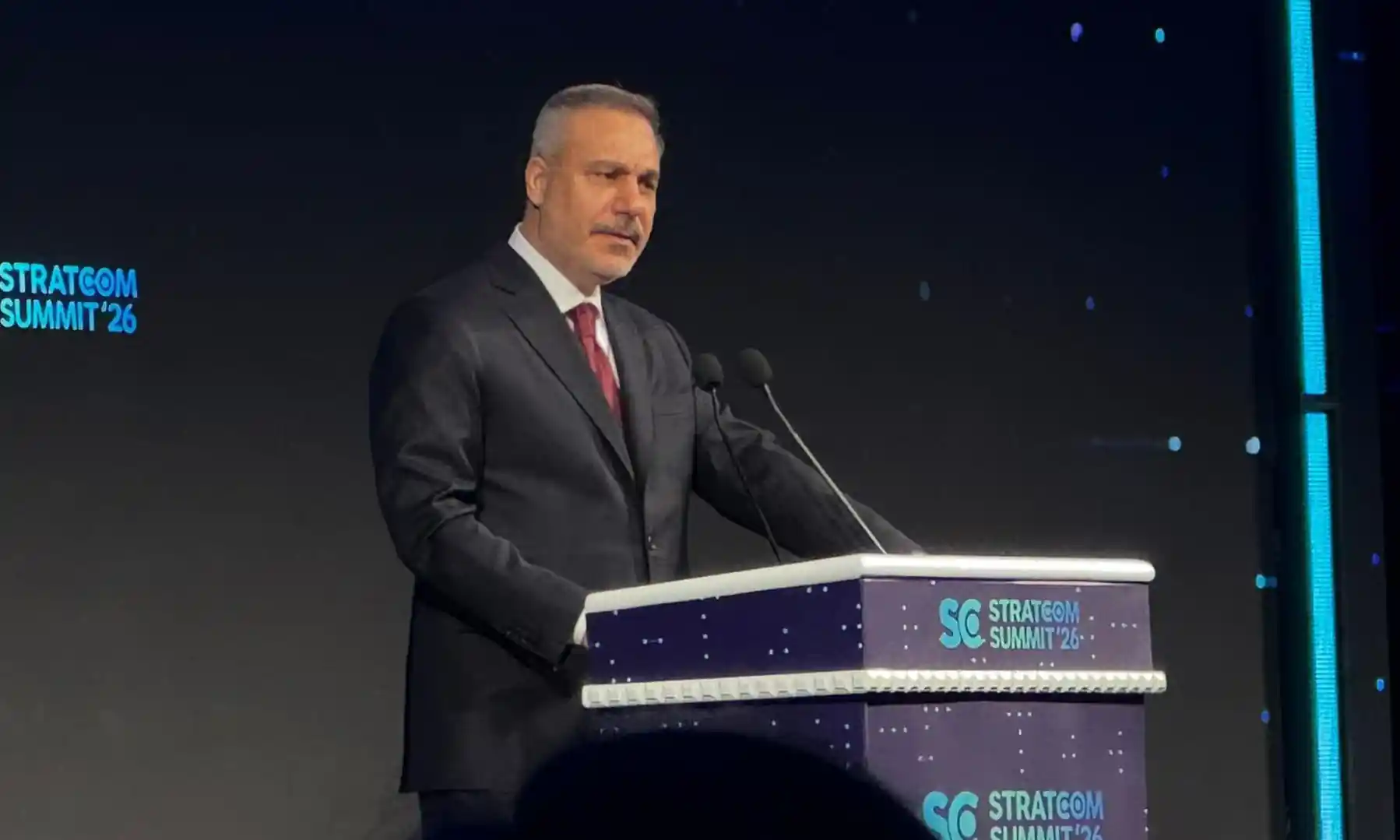 Hakan Fidan kürsüdeyken