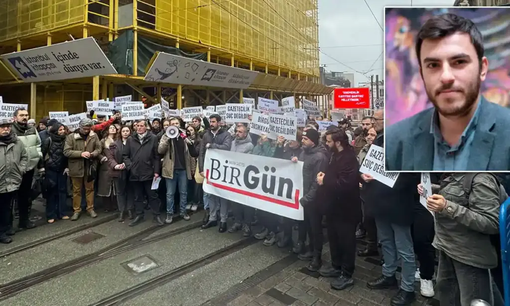 Taksim'de toplanan gazeteciler