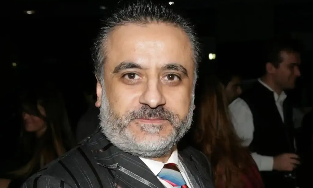 Erol Köse sakallıyken
