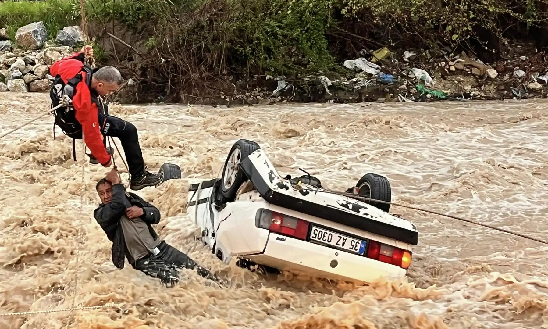 selde kurtarma çalışmaları