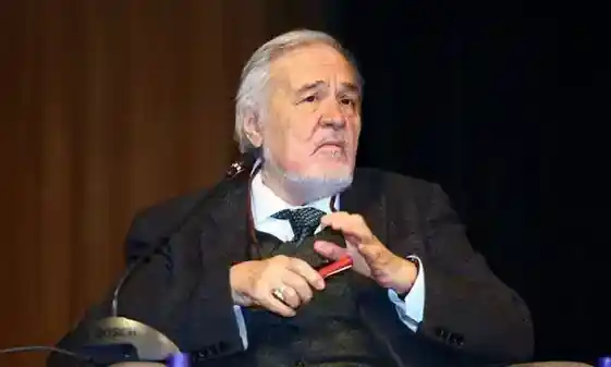 İlber Ortaylı