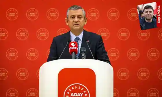 Özgür Özel kürsüdeyken