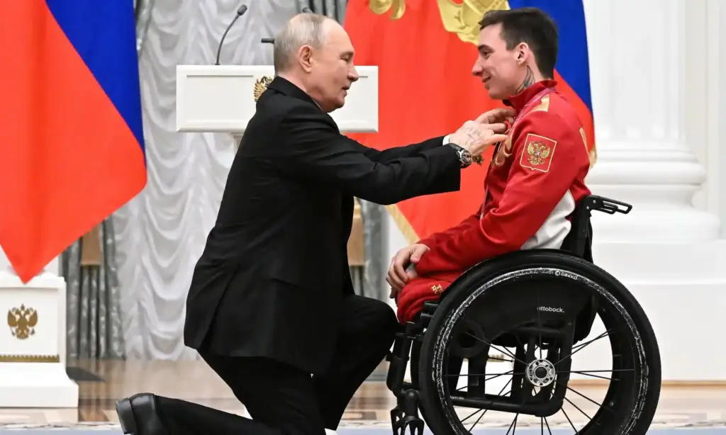 Vladimir Putin engelli sporcuyla