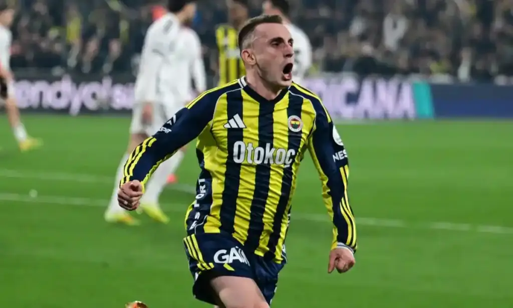 Kerem Aktürkoğlu koşarken