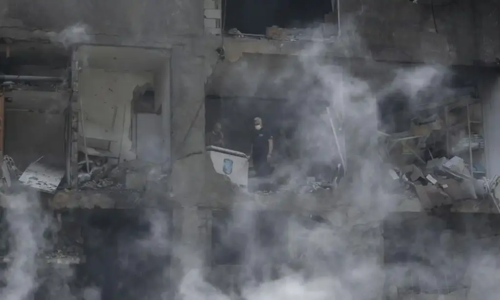 saldırı sonrası bina enkazı