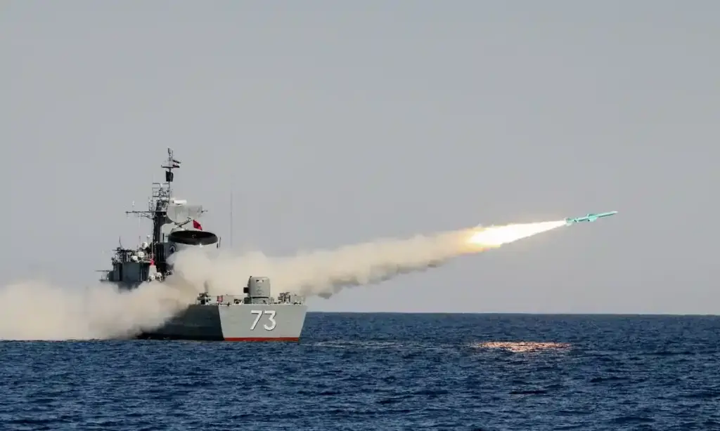 füzenin ateşlendiği gemi