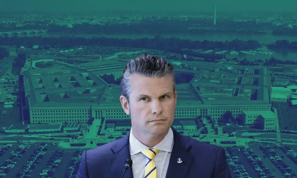 Pete Hegseth takım elbiseyle