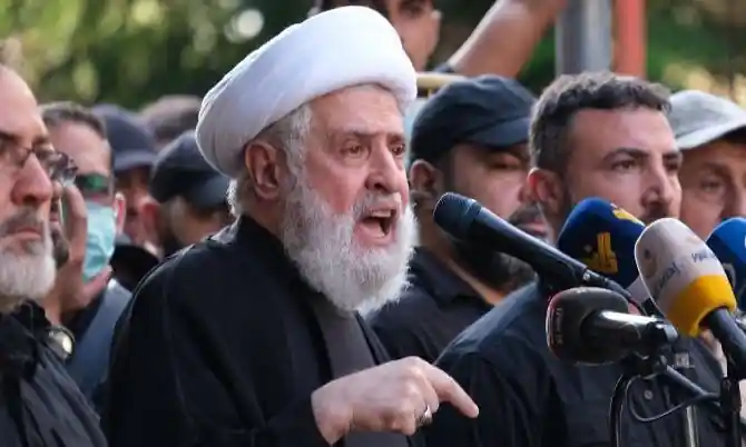 Naim Kasım sarıkla