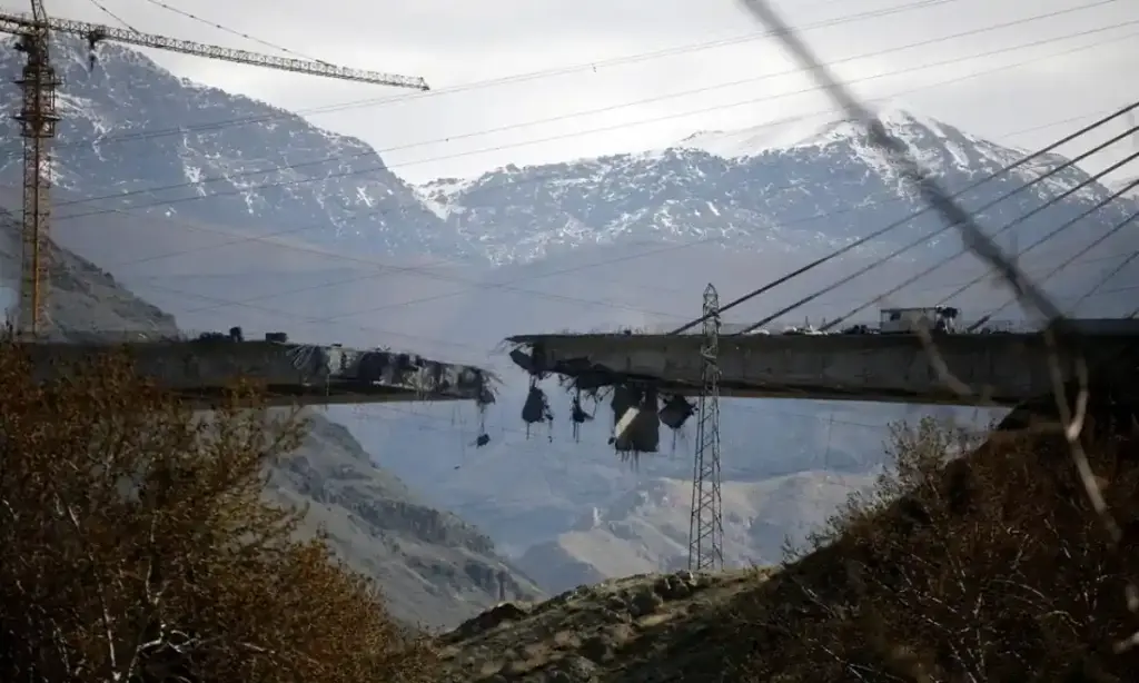 yıkılmış köprü