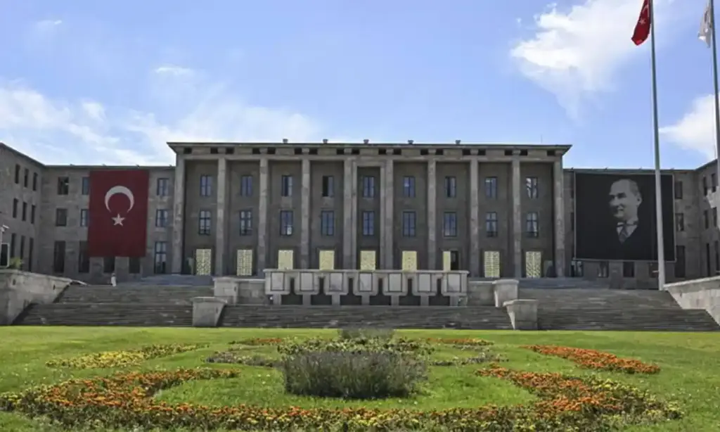 Türkiye Büyük Millet Meclisi dışarıdan görünümü