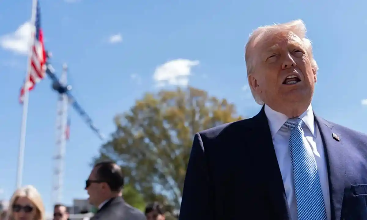 Donald Trump açık havadayken