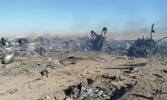 düşmüş uçak hurdası