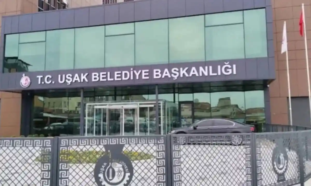Uşak Belediyesi girişi